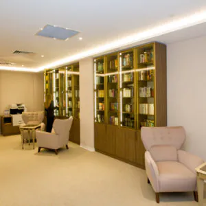 Библиотека и компьютерный зал в санатории «Плаза» в Кисловодске - фотография