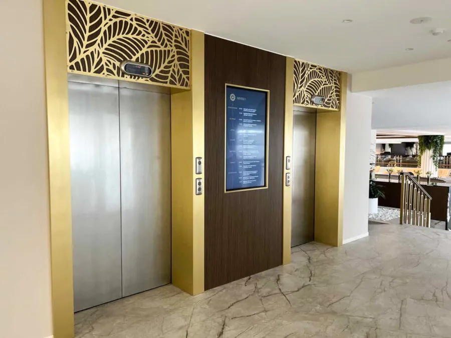 Лифты в санатории «Плаза» в Кисловодске - фотография