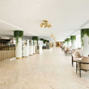 Главный холл в санатории «Плаза» в Кисловодске - фотография