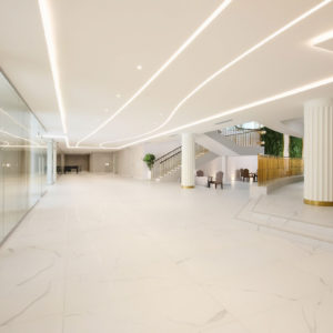 Главный холл в санатории «Плаза» в Кисловодске - фотография